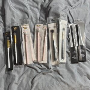 Assorted Makeup Brushes Set